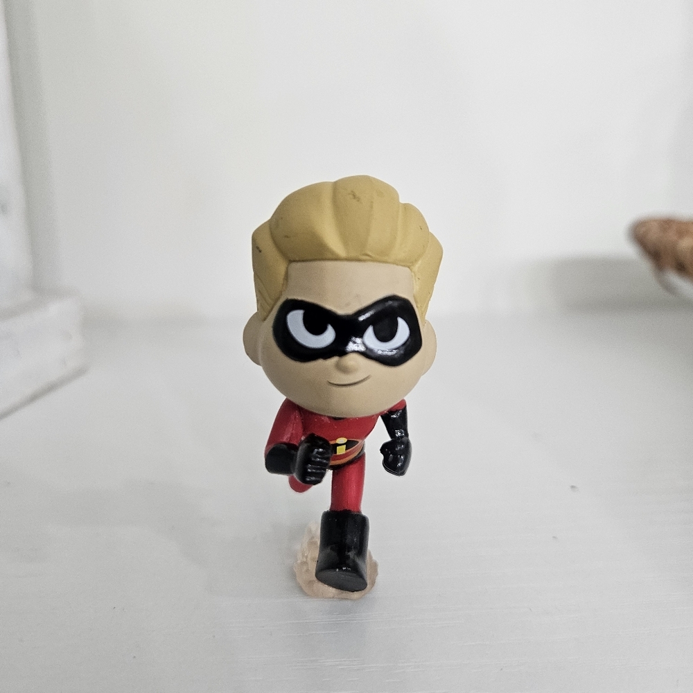 Disney DASH Mini Figurine From DISNEYS Pixar